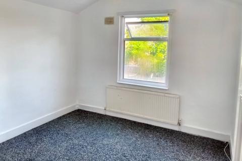 2 bedroom flat to rent, Graham Road, Harrow HA3