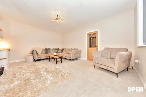 4 bedroom detached house for sale, Littlemoor Road, Pudsey