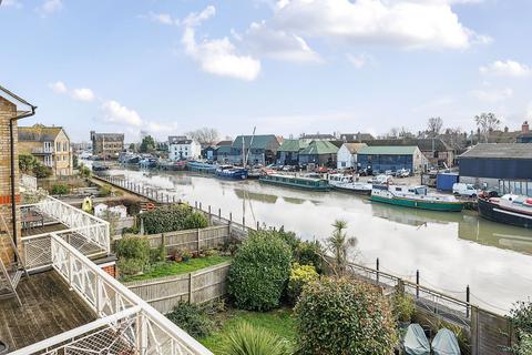 3 bedroom terraced house for sale, Waterside Close, Faversham, ME13