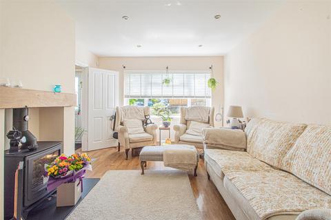 17 Brook Drive, Corsham, SN13 9AU