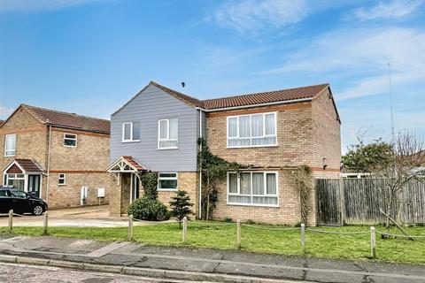 4 bedroom detached house for sale, Sturdee Close, Eastbourne