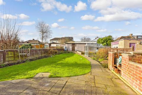 4 bedroom semi-detached house for sale, Grosvenor Drive, Hornchurch, Essex