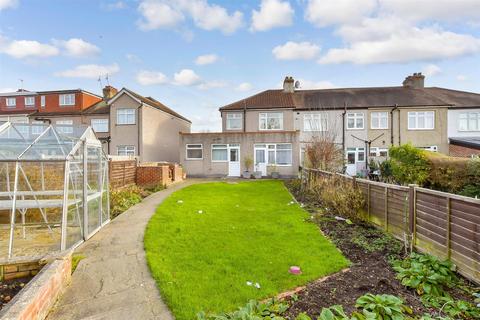 4 bedroom semi-detached house for sale, Grosvenor Drive, Hornchurch, Essex