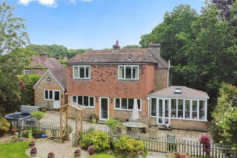 4 bedroom detached house for sale, Barnets Hill, Peasmarsh