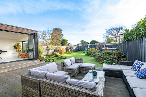 6 bedroom detached house for sale, Weybridge KT13