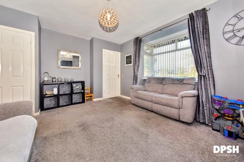 2 bedroom semi-detached house for sale, Hillcrest Avenue, Ossett