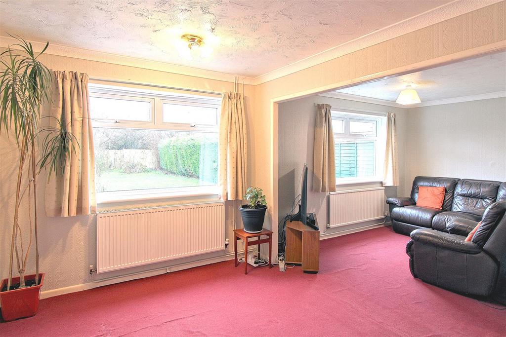 Loung/Dining Room