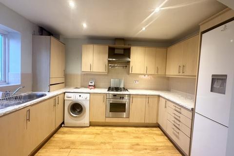 3 bedroom flat to rent, Winterton Avenue, Sedgefield.