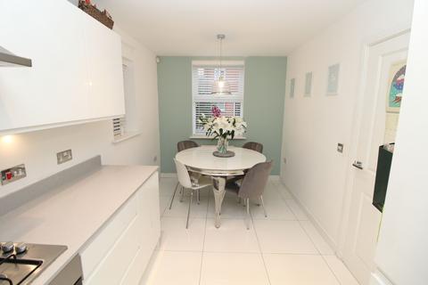 4 bedroom townhouse for sale, Morello Way, Newport Pagnell