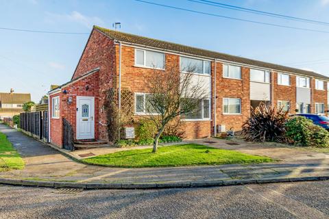 2 bedroom end of terrace house for sale, Bluebell Close, Lowestoft