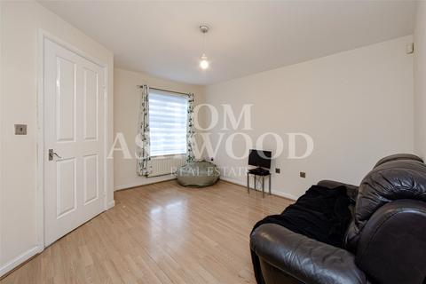 3 bedroom terraced house for sale, Winding Way, Dagenham, RM8