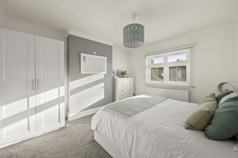 66a Drayton Bridge Road, London, W7 1EP