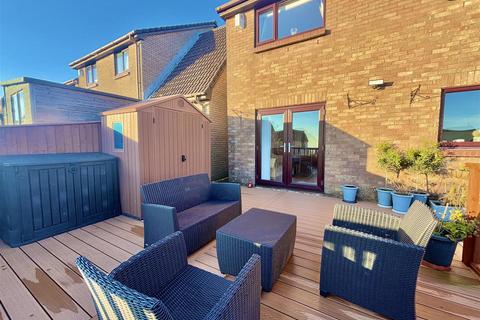 4 bedroom detached house for sale, Juniper Close, Sketty, Swansea