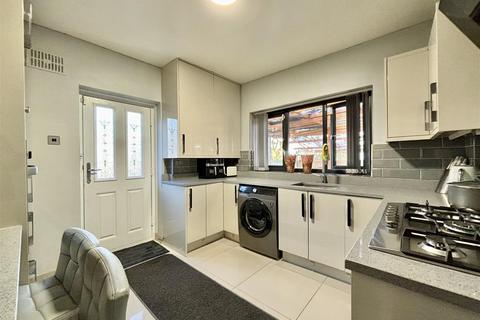 undefined, Alston Close, Bradford BD9