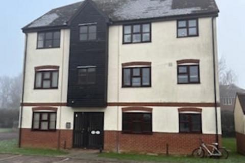 2 bedroom flat to rent, California Close, Colchester, CO4