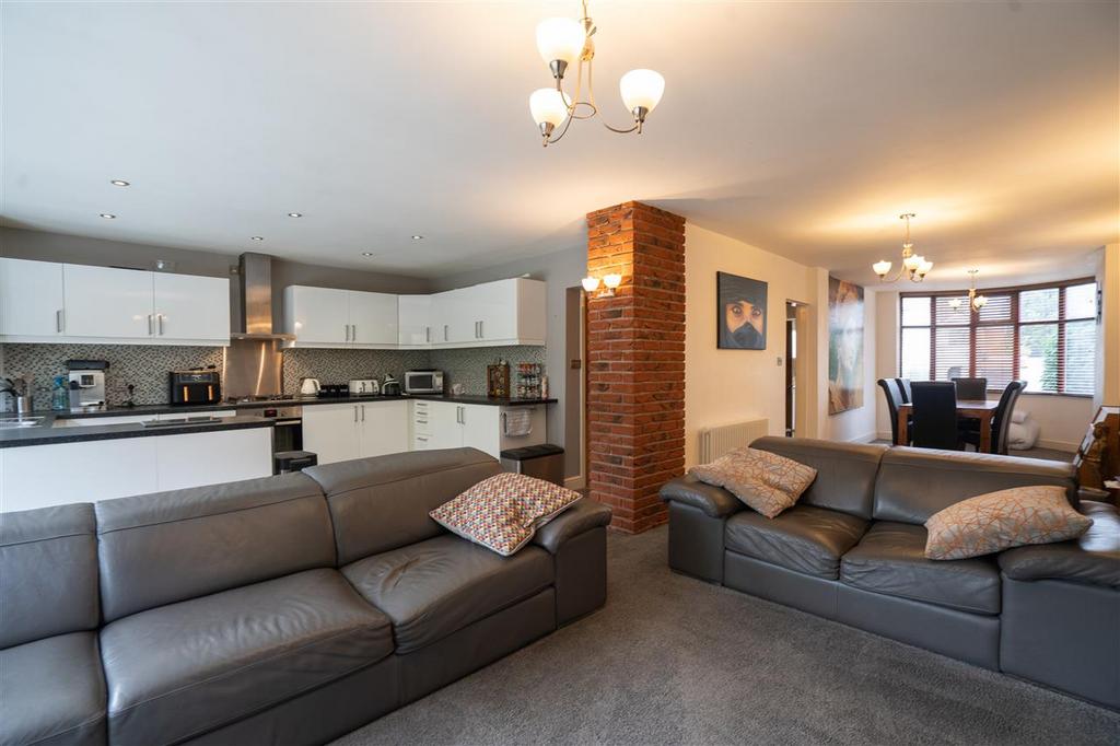 Open Plan L Shaped