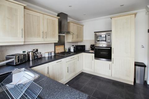 3 Cavendish Mews, Drighlington, Bradford, BD11 1DD