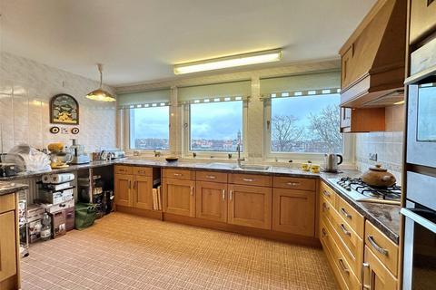 3 bedroom apartment for sale, Compton Place Road, Eastbourne, East Sussex, BN21