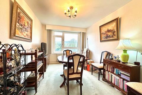 3 bedroom apartment for sale, Compton Place Road, Eastbourne, East Sussex, BN21