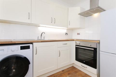 20/12 Dickson Street, Edinburgh, EH6 8RN