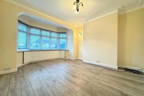 3 bedroom terraced house for sale, Eastern Avenue, Ilford