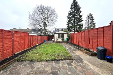 477 Eastern Avenue, Ilford, IG2 6LS