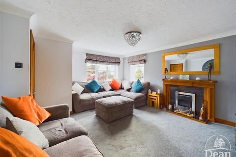 4 bedroom detached house for sale, The Spires, Lydney GL15