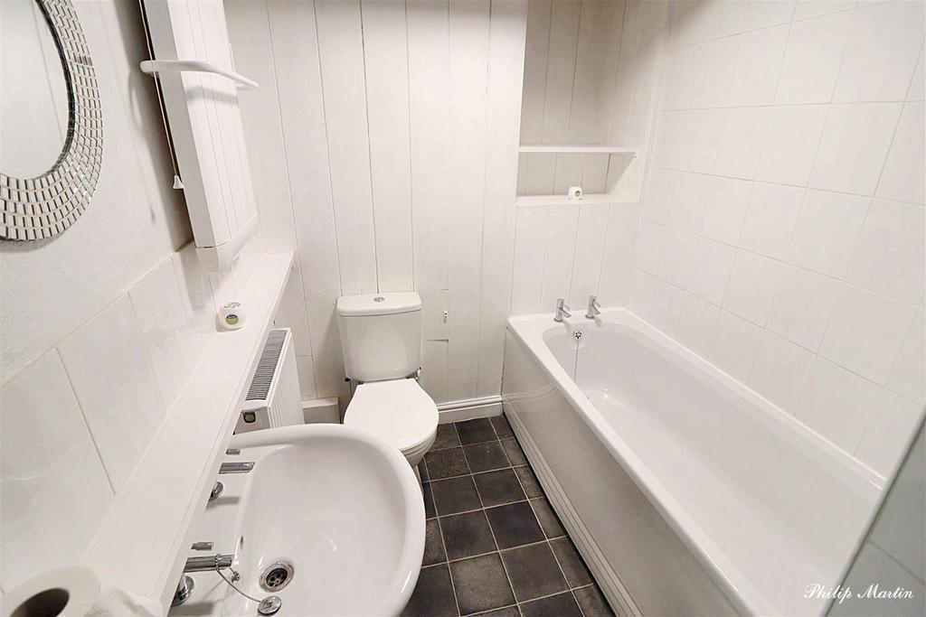 Ba4 0fg Ey Uau WAOSc Tcw.jpg