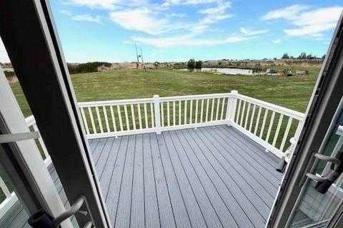 2 bedroom park home for sale, St. Osyth Beach Holiday Park, Beach Road, Clacton-on-Sea