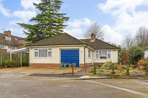 1 Avenue Close, Andover, SP10 3ER