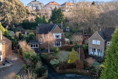 4 bedroom detached house for sale, Foxglove Road, Almondbury, Huddersfield, HD5 8LW