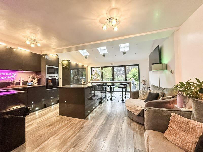 49207 12453686 IMG 02 0000.jpeg