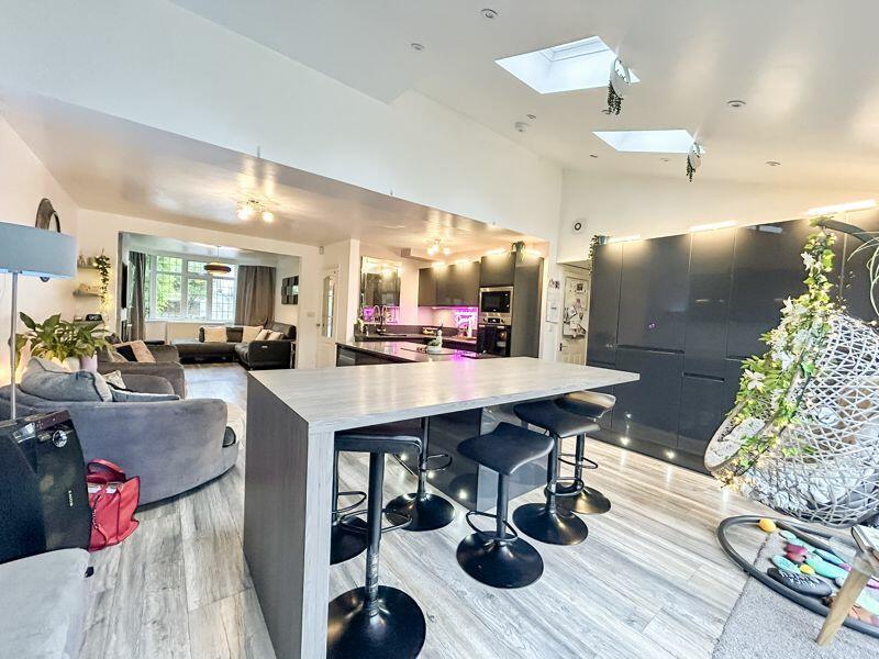 49207 12453686 IMG 03 0000.jpeg