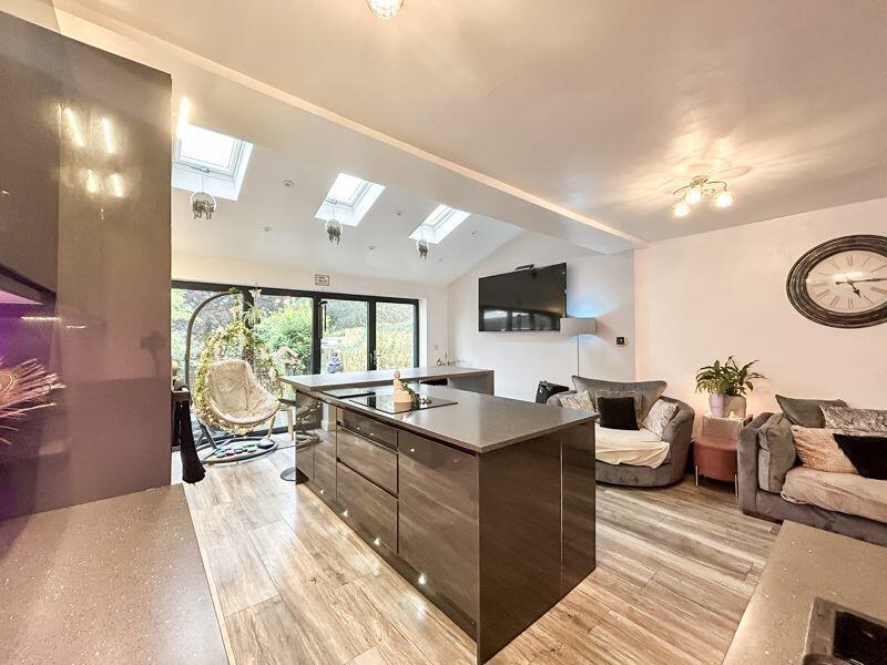 49207 12453686 IMG 05 0000.jpeg