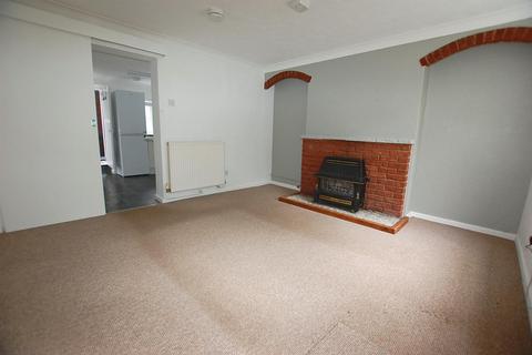 2 bedroom terraced house to rent, Mashs Row, Aylsham, Norwich