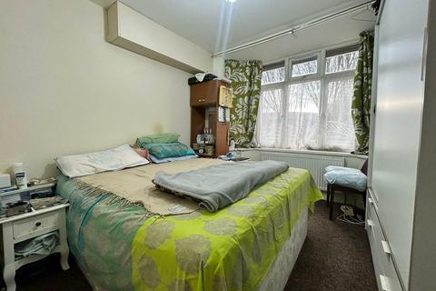 1 bedroom flat to rent, 1 Bedroom Flat To Let - HP12