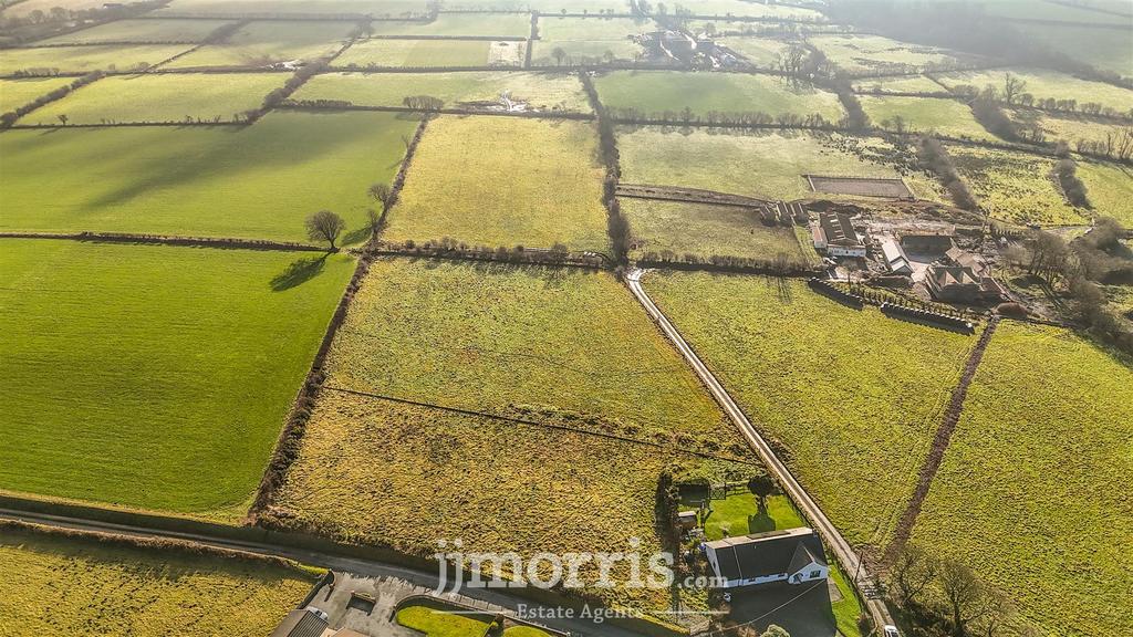 2 D143 EF3-EC26-49 F6-A335-2 D01 B650 F365.jpeg