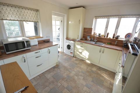 2 bedroom detached bungalow for sale, Rugby Road, Poole BH17