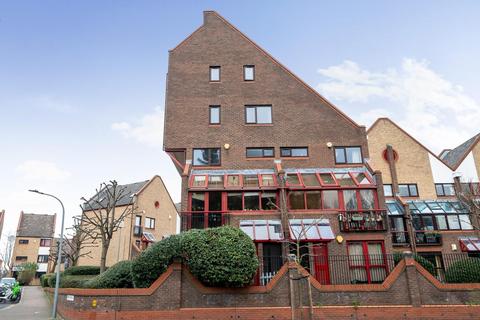 1 bedroom flat for sale, Bywater Place, Rotherhithe