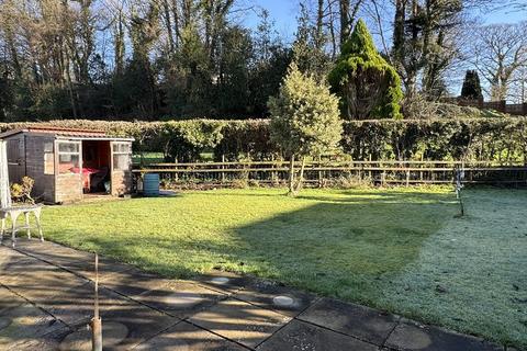 3 bedroom bungalow to rent, Llys Llanfair Llandovery, Carmarthenshire.