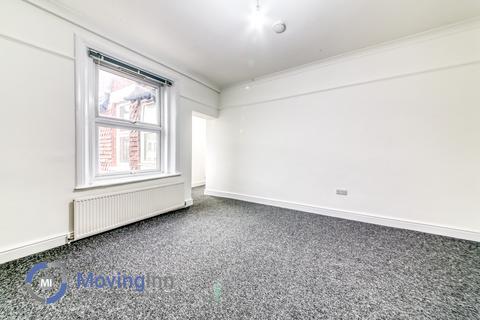 3 bedroom flat to rent, Rutford Road, Streatham, SW16