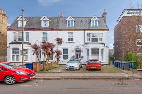 2 bedroom apartment for sale, Sunningfields Road, N4