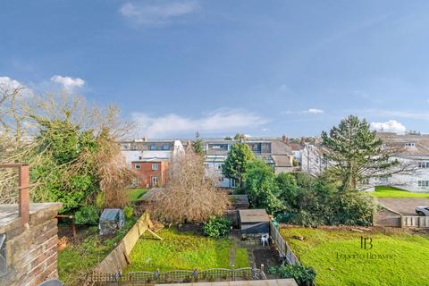 2 bedroom apartment for sale, Sunningfields Road, N4