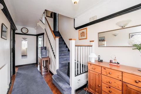 4 bedroom semi-detached house for sale, Nutter Lane, Wanstead