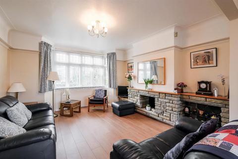 4 bedroom semi-detached house for sale, Nutter Lane, Wanstead