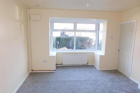 2 bedroom semi-detached house to rent, Glenmore Drive, Failsworth, Manchester