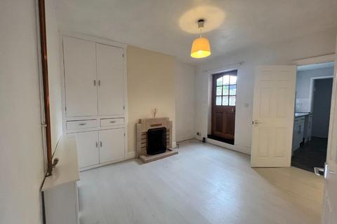 3 bedroom terraced house to rent, Newport Pagnell