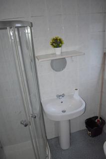 2 bedroom flat to rent, London, NW6