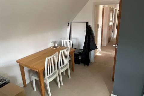 2 bedroom apartment for sale, Jacobs Court, Crawley RH10