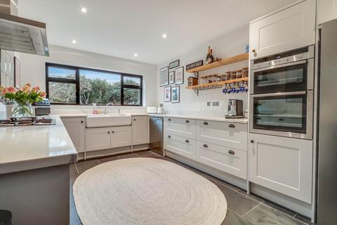 128 Burlescoombe Road, Southend-on-sea, SS1 3PS
